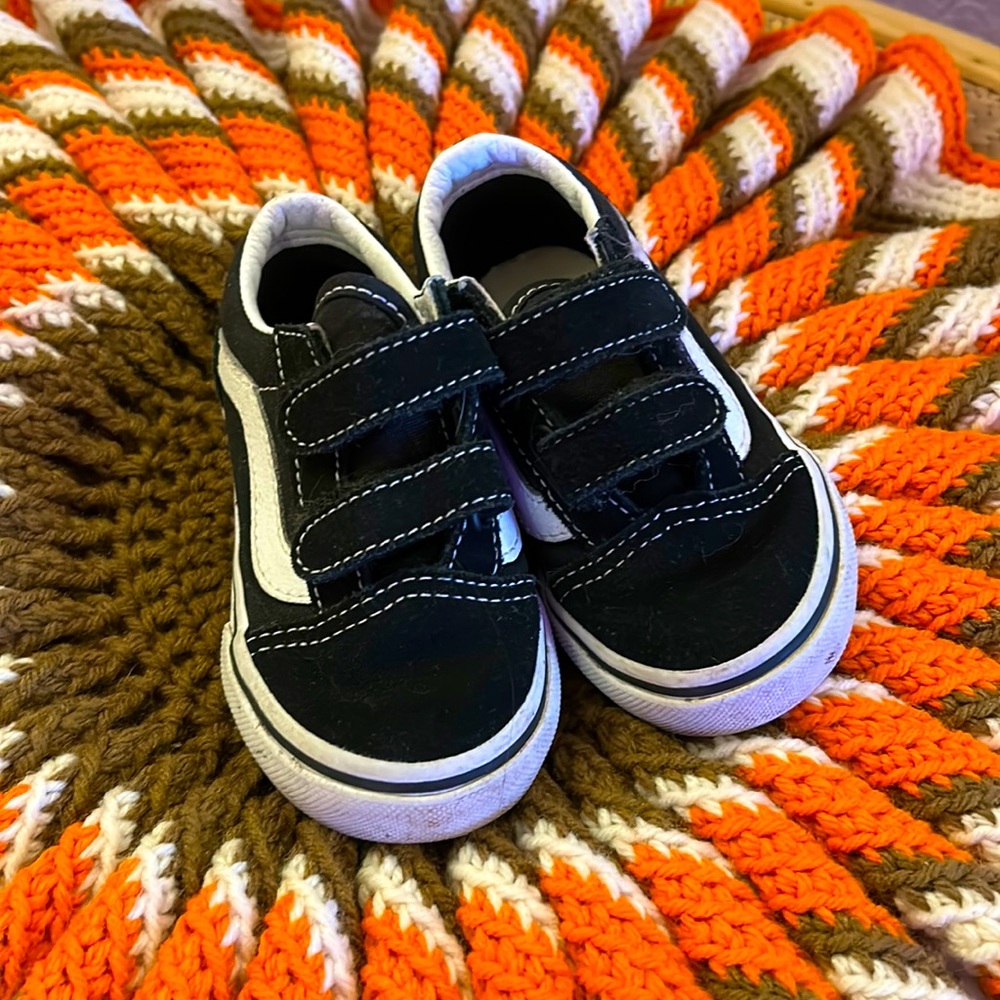 Toddler size 6 Vans
